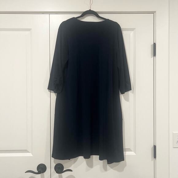 Tahari Women's Oversized Short Sleeve Cardigan in Navy with Pockes Size Large - Picture 5 of 6